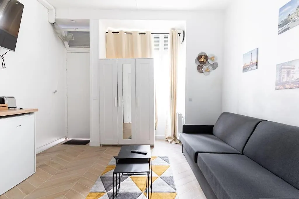 Montmartre/tretaigne : Cosy Studio 2p Apartment